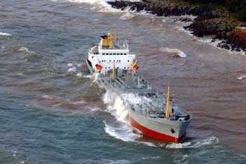 Σήμα SOS εξέπεμψαν δύο ξένα εμπορικά πλοία που έπλεεαν σε Θάσο και Κάβο Ντόρο