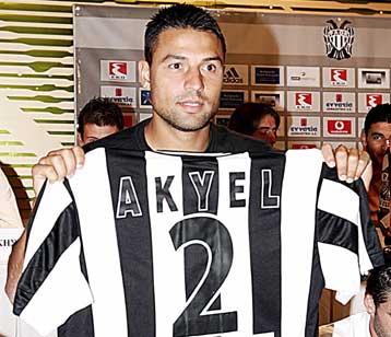 Παρελθόν από τον ΠΑΟΚ ο Φατίχ Ακιέλ, ο Νίκος Αραμπατζής υποψήφιος αντικαταστάτης του