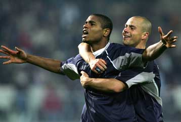 Ο υιος Λουτσέσκου νίκησε τον πατέρα, φέρνοντας σε δυσκολότερη θέση τον ΠΑΟΚ