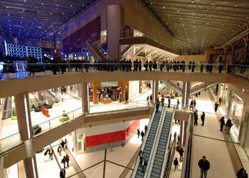 Το καταναλωτικό κοινό υποδέχεται από την Παρασκευή το The Mall Athens