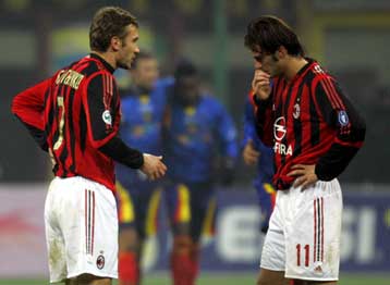 Στο 93 ο Ιντζάγκι γλίτωσε την παρτίδα για την Μίλαν, 2-1 την Λέτσε