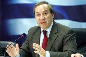 Δεν αντέχει περισσότερα η ελληνική οικονομία, λέει ο Γιώργος Αλογοσκούφης