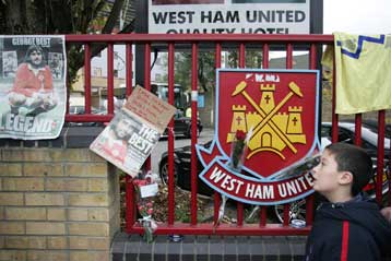 Με νίκη στο «Απτον Παρκ» τίμησε η Γιουνάιτεντ την μνήμη του Μπεστ