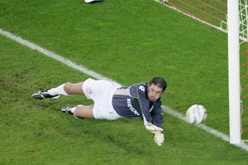 Με τον νεαρό Παναγόπουλο στον πάγκο ο Ολυμπιακός, τραυματίες οι Γιάννου, Λέμενς