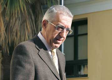 Μήνυση για το θέμα με τις μολυσμένες σύριγγες υπέβαλε ο Νικήτας Κακλαμάνης