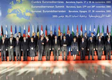 Χωρίς συμφωνία συνεχίζεται η Ευρωμεσογειακή Διάσκεψη στη Βαρκελώνη