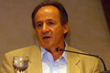 Για αντεργατικές γνωμοδοτήσεις Αρεοπαγιτών κάνει λόγο η ΓΣΕΕ