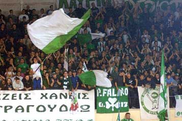 Επεισόδια στην Ηλιούπολη μετά τον αγώνα βόλεϊ Παναθηναϊκού-Ολυμπιακού