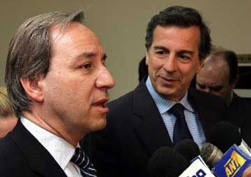 Χωρισμένη στα δύο η κυβέρνηση για τις μεταρρυθμίσεις στις ΔΕΚΟ