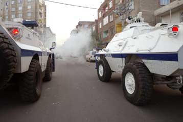 Εκ νέου σύλληψη δύο χωροφυλάκων στην Τουρκία για τα επεισόδια στην πόλη Σεμντιντλί