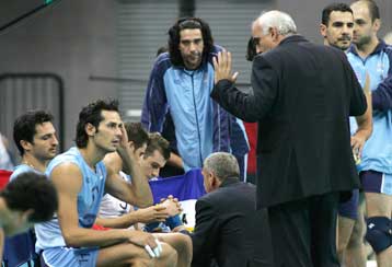 Βραζιλία, Γαλλία, Κούβα, Αυστραλία, Γερμανία κόντρα στην εθνική βόλεϊ στο Παγκόσμιο