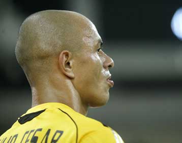 Αποχαιρετά Σέζαρ και Μακέλα η ΑΕΚ με απόφαση Σάντος