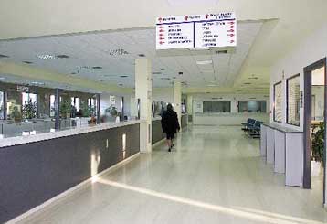 Εφοριακοί και λογιστές παραπέμπονται για παθητική δωροδοκία