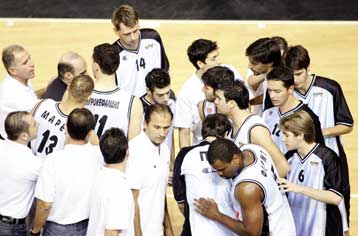 Τη συντριβή της εφηβικής ομάδας του ΠΑΟΚ στο Ταλίν-Αδιάφορη ήττα του Αμαρουσίου