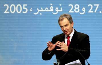 Μην αντιστρέψετε το θρύλο του Ρομπέν των Δασών, καλεί ο Μπαρόζο τον Μπλερ