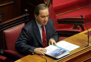 Υπερώριμη μεταρρύθμιση η εισαγωγή του ΦΠΑ στις οικοδομές, δηλώνει ο Γ.Αλογοσκούφης