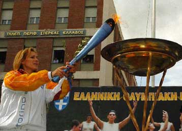 Από Λαμία, Καρδίτσα, Τρίκαλα πέρασε η Ολυμπιακή Φλόγα για να καταλήξει στην Καλαμπάκα