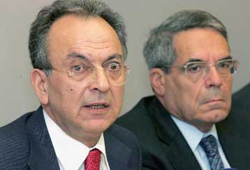 Στοιχεία στον εισαγγελέα ή υποβολή παραίτησης ζητεί η κυβέρνηση από τον Γ.Παλαιοκρασσά