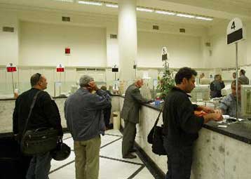 Κλείνει ο κύκλος του «φθηνού» χρήματος – Έντονος ανταγωνισμός στα σταθερά επιτόκια