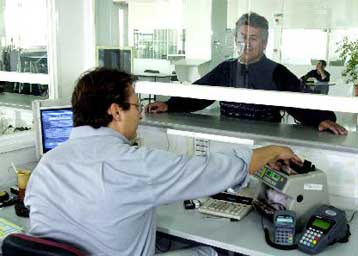 Παράταση του χρόνου παραγραφής των χρήσεων 1998-1999 εξετάζει το υπουργείο Οικονομίας