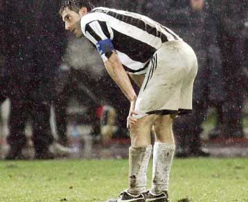 Νοκ άουτ από το ντέρμπι με την ΑΕΚ Ζαγοράκης και Φουτσίνι