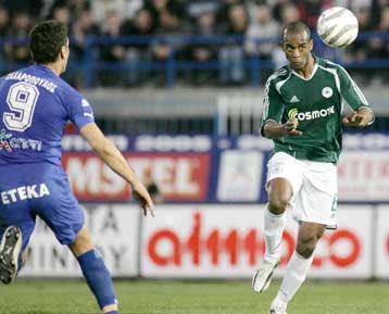 Σοκ στο Περιστέρι για τον Παναθηναϊκό-Ο Ολυμπιακός πέρασε από το Αιγάλεω