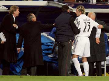 Με δέκα παίκτες, η Ρεάλ Μαδρίτης έκαμψε την αντίσταση της Χετάφε με 1-0