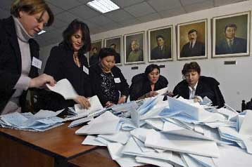 Επανεκλογή Ναζαρμπάγεφ στην προεδρία του Καζακστάν με συντριπτικό ποσοστό