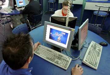 Στους χώρους της Ελληνοαμερικάνικης Ένωσης η 2η Μπιενάλε Διαδικτυακής Τέχνης