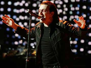 Μπόνο και Αλίσια Κις ενώνουν τις δυνάμεις τους για τα παιδιά της Αφρικής