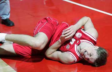 Κάταγμα στον αντίχειρα υπέστη ο «ερυθρόλευκος» Σεϊμπούτις