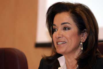 «Παγκόσμια δήμαρχος 2005» αναδείχθηκε η Ντόρα Μπακογιάννη