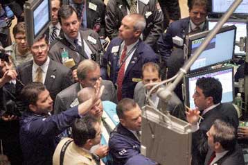 Απώλειες σε Γουόλ Στριτ και ευρωπαϊκά χρηματιστήρια τη Δευτέρα