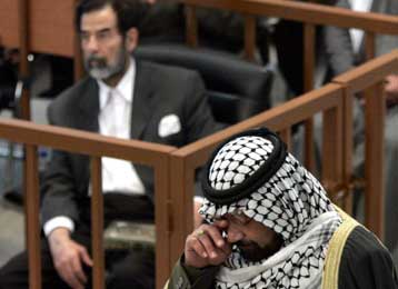 Mε την κατάθεση μαρτύρων κατηγορίας συνεχίστηκε την Τρίτη η δίκη του Σαντάμ