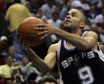 Τέταρτη σερί νίκη στο ΝΒΑ για την ομάδα του Σαν Αντόνιο με υπογραφή Τιμ Ντάνκαν