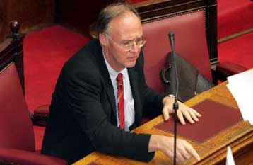 Εγκρίθηκε από την Επιτροπή Οικονομικών της Βουλής ο προϋπολογισμός του 2006