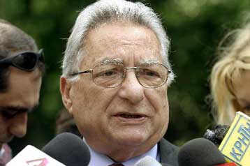 Στο Βελιγράδι και την Πρίστινα ο υπουργός Εξωτερικών για το μέλλον του Κοσόβου