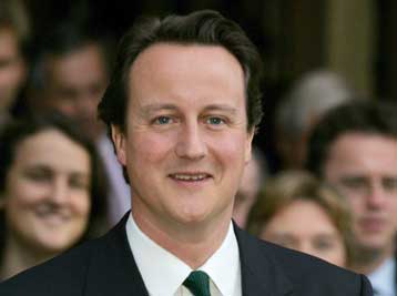 Με συντριπτική πλειοψηφία ο Ντ. Κάμερον εξελέγη πρόεδρος των Τόρις