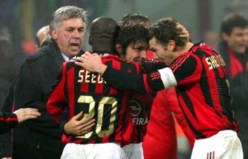 Μίλαν και Αϊντχόφεν πήραν την πρόκριση, εκτός νυμφώνος η Σάλκε