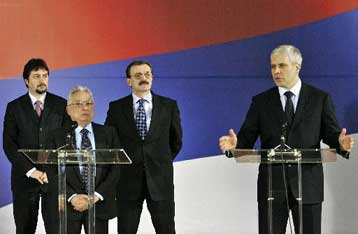 Στο Βελιγράδι συνεχίστηκαν οι επαφές της άτυπης Διαβαλκανικής Τρόικας για το Κόσοβο