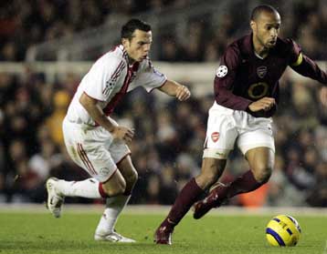 Στο UEFA συνεχίζει η Τουν, ένα χαμένο πέναλτι ξύπνησε τους θεατές στο «Χάιμπουρι»