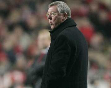 Να ξαναχτίσουμε την ομάδα, είπε ο Φέργκιουσον μετά τον αποκλεισμό της Γιουνάιτεντ