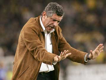 Στόχος η έξοδος στο Champions League, φόβος η υπεροψία για τον Σάντος