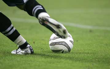 Ο Ολυμπιακός θα υποδεχθεί την ΑΕΛ γνωρίζοντας εάν ΑΕΚ, Παναθηναϊκός έμειναν αλώβητοι