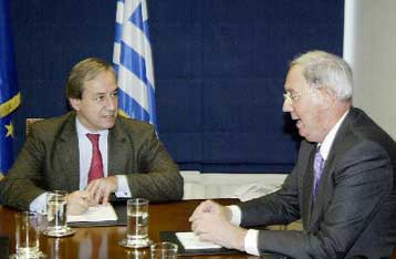 Επιμένει ο Γ.Αλογοσκούφης στην κρατική παρέμβαση στις συλλογικές συμβάσεις των ΔΕΚΟ