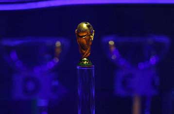 «Καυτούς» ομίλους έβγαλε η κληρωτίδα για το Μουντιάλ 2006