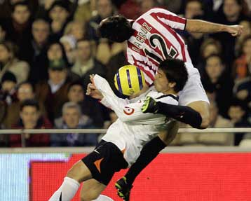 Η Μπιλμπάο με δέκα παίκτες έκοψε τον δρόμο της Βαλένθια προς την κορυφή