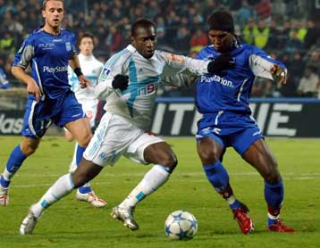 Η Μαρσέιγ νίκησε την Οσέρ και η Παρί Σεν Ζερμέν επιβλήθηκε της Ρεν