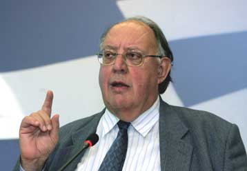 Βολές κατά πολλαπλών μετώπων από τον Θ.Πάγκαλο