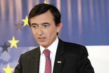 H βρετανική προεδρία της ΕΕ μεροληπτεί υπέρ του Λονδίνου, διαμαρτύρεται το Παρίσι